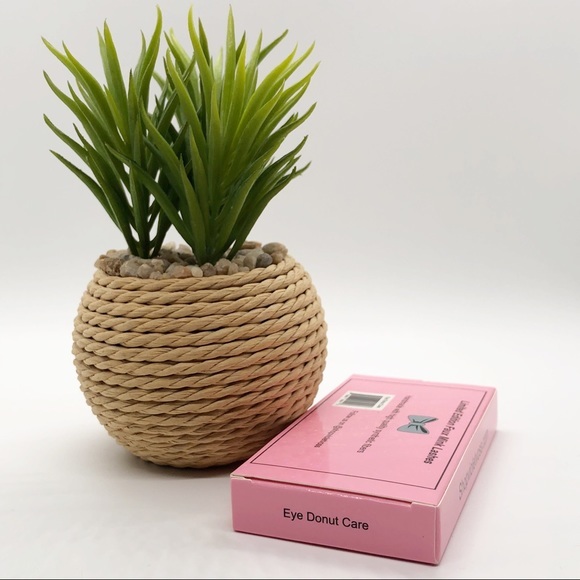 Violet Voss Eye Donut Care Lashes-LIMITED EDITION - Picture 2 of 6